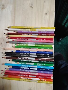 Laurentien Pencil Crayons, 1-24